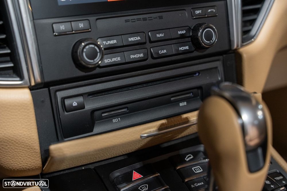 Porsche Macan S - 36