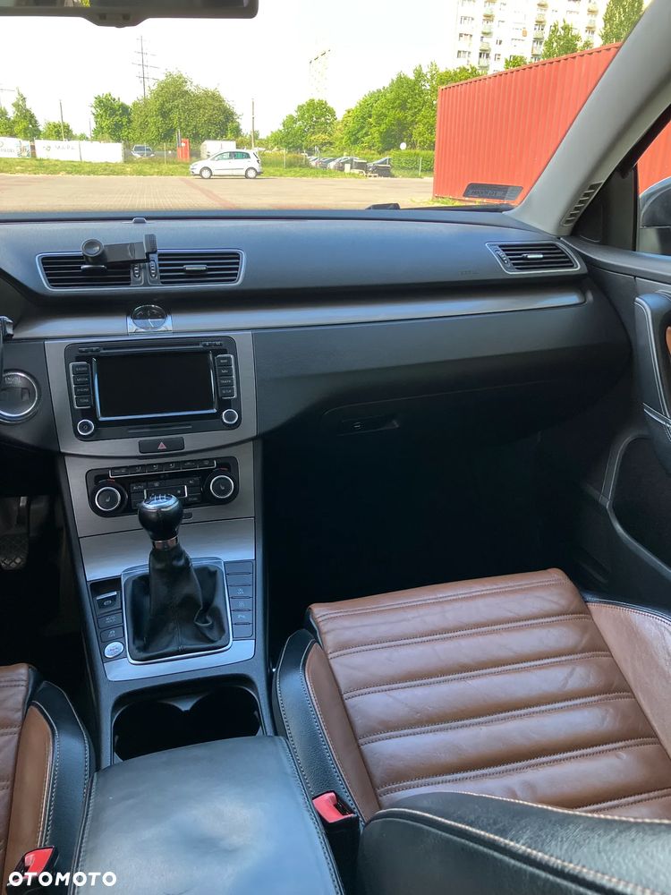 Volkswagen Passat 2.0 TDI Comfortline - 10