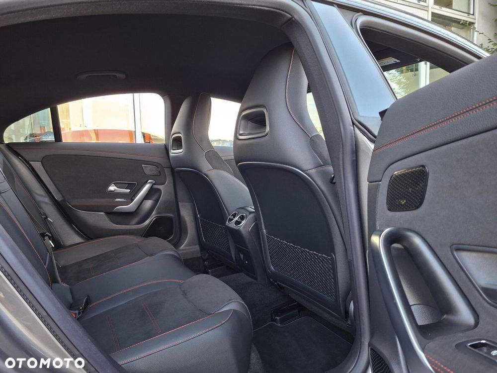 Mercedes-Benz CLA - 15