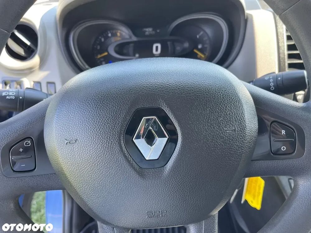 Renault Trafic - 23
