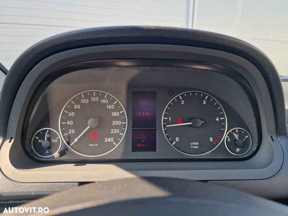 Mercedes-Benz A 180 - 15