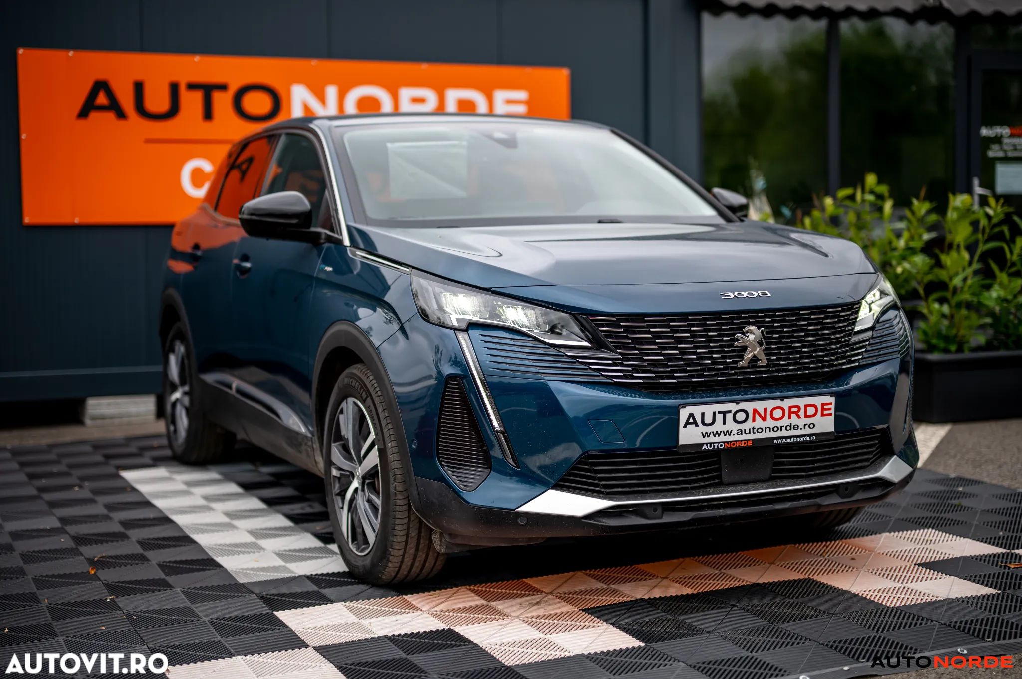 Peugeot 3008 Plug-In Hybrid 225 e-EAT8 Allure Pack - 1