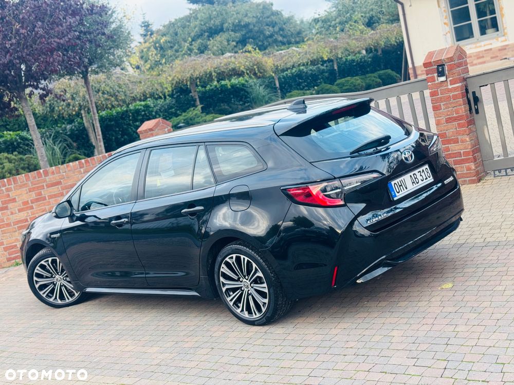 Toyota Corolla 2.0 Black&White - 33