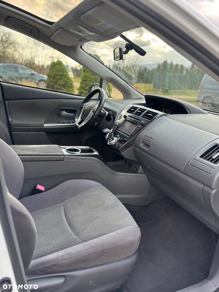 Toyota Prius 1.8 HSD Premium - 35