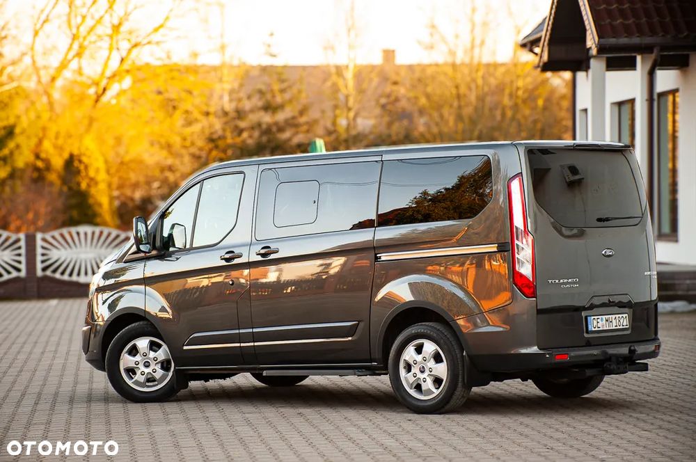 Ford Tourneo Custom 310 L1H1 VA Autm Titanium Business Edition - 32