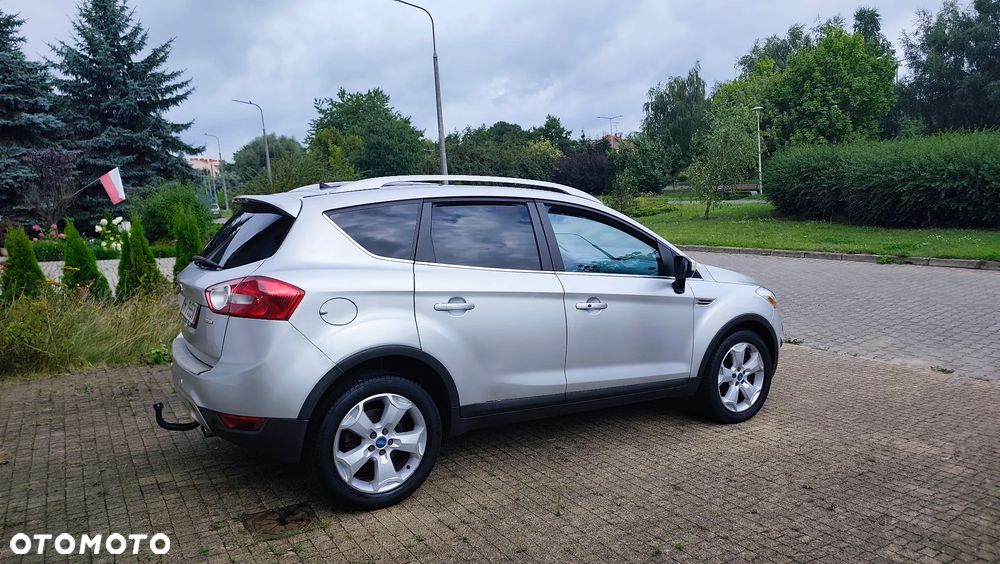 Ford Kuga 2.0 TDCi 4x4 Titanium - 25
