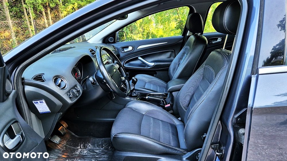 Ford Mondeo 2.0 Ghia X100 / X - 33