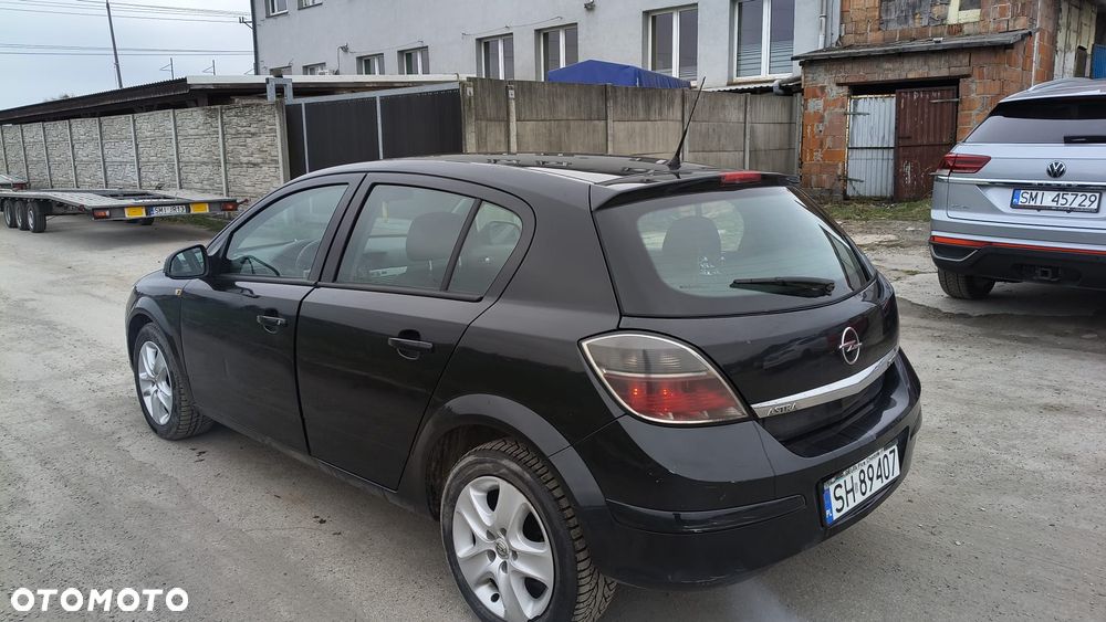 Opel Astra 1.7 CDTI Essentia - 2