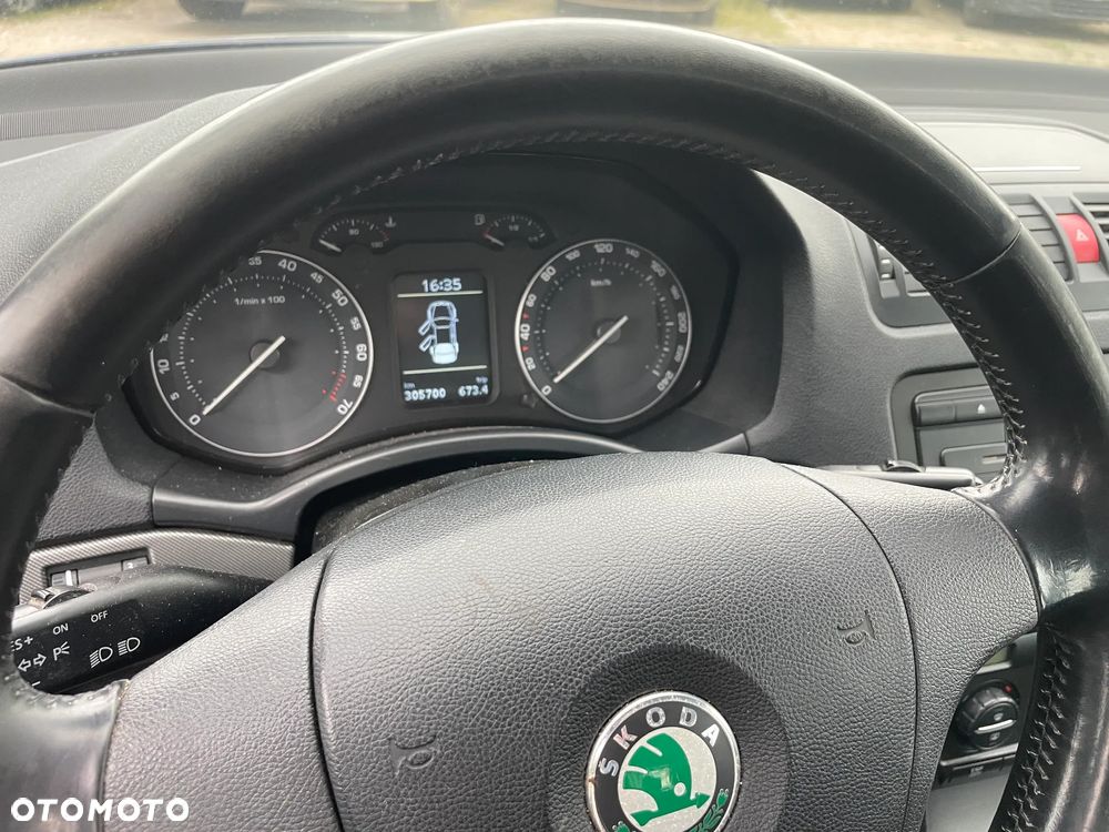 Skoda Octavia 1.6 FSI Classic - 9