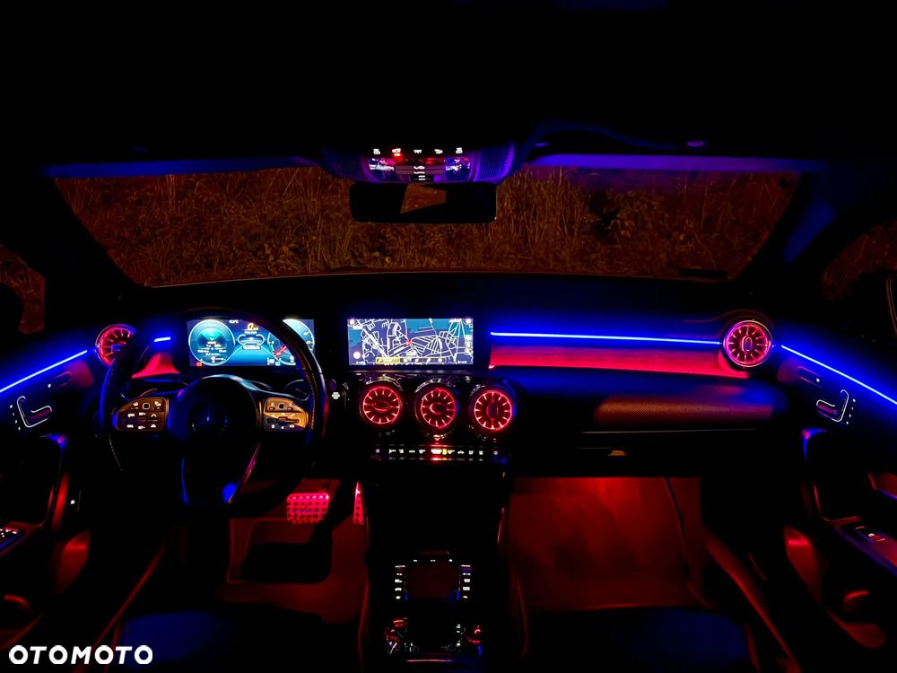 Mercedes-Benz CLA 250 E AMG Line 8G-DCT - 38