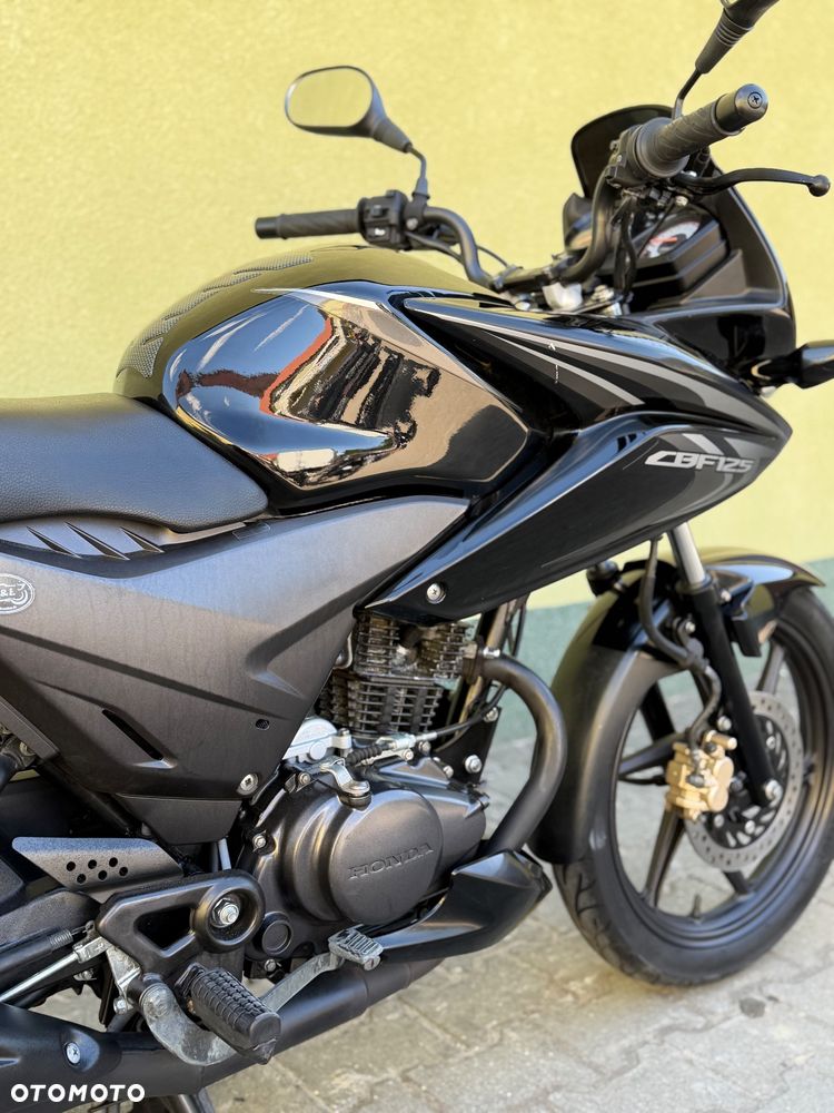 Honda CBF - 16