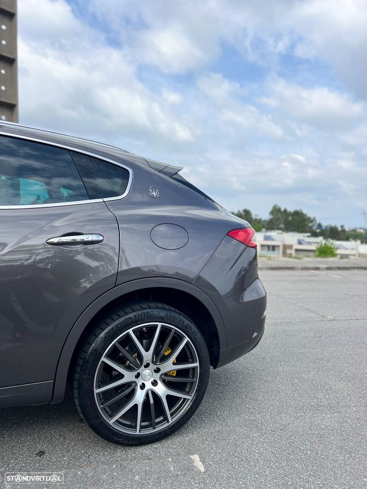 Maserati Levante S Q4 - 4