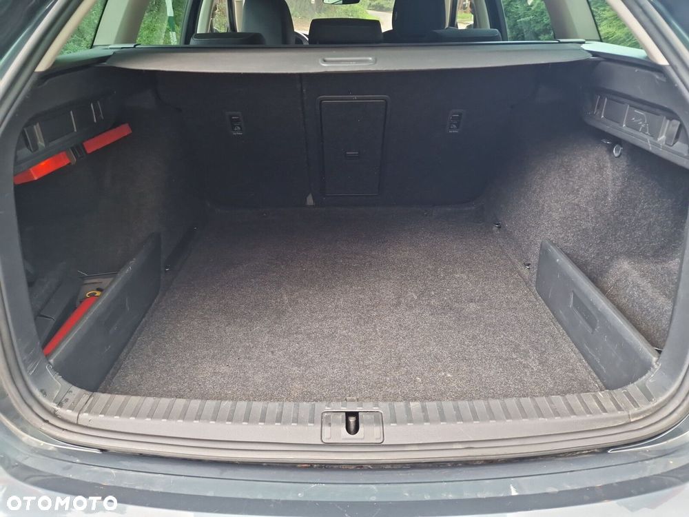 Skoda Octavia 2.0 TDI SCR Ambition DSG - 19
