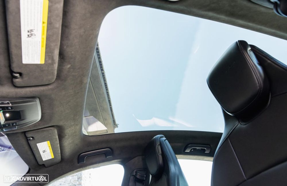 Porsche Taycan 4S - 15