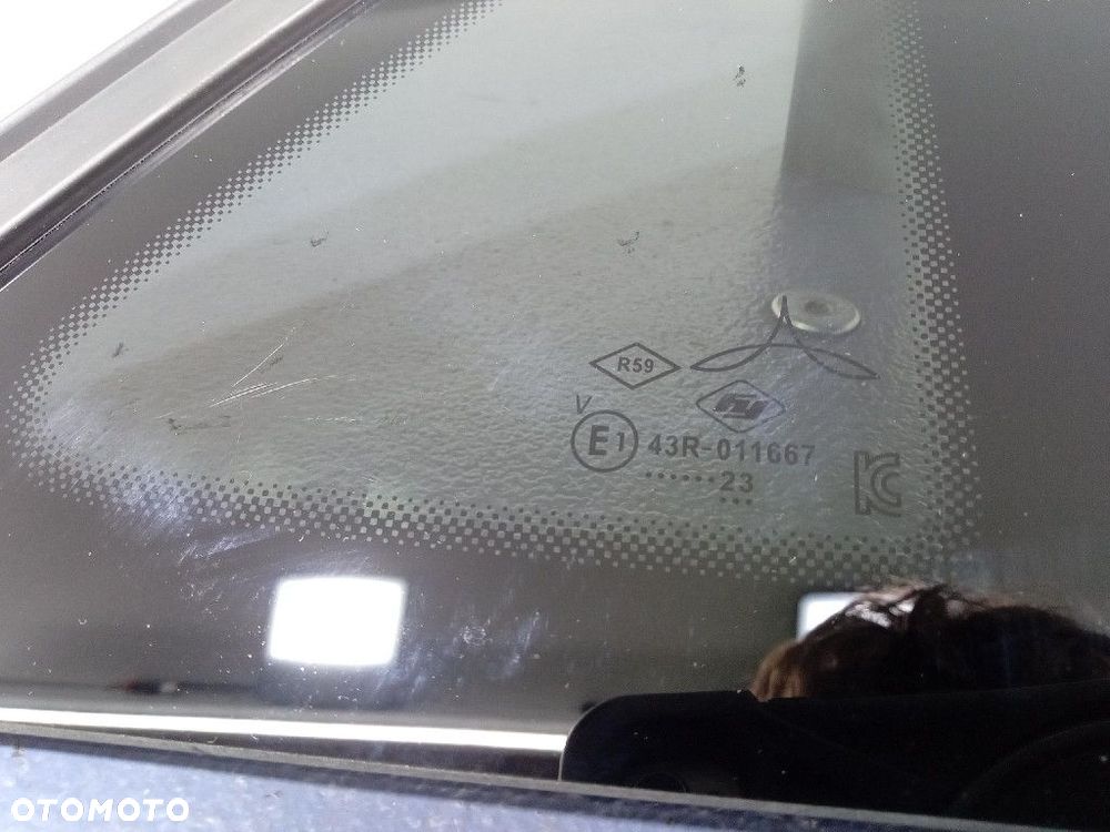 RENAULT CAPTUR II 19-24 SZYBA KAROSERYJNA TYŁ PRAWA 833000871R - 4