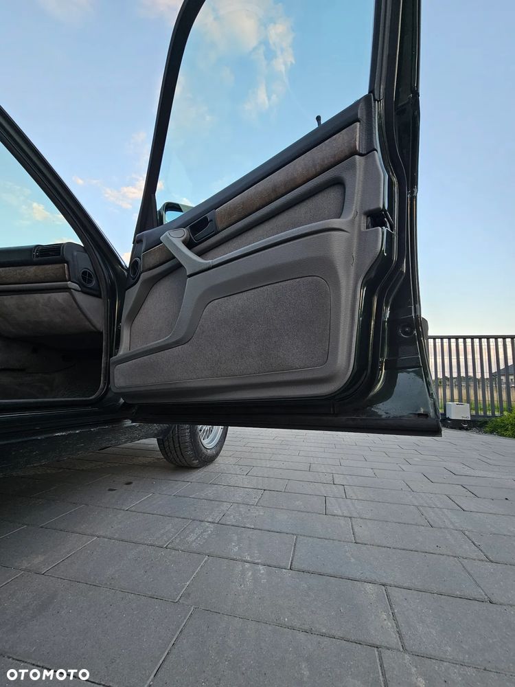 BMW Seria 7 - 24