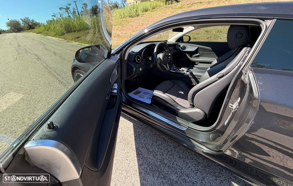 Mercedes-Benz C 220 d — fotografia 12