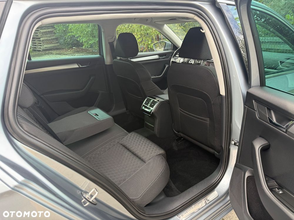 Skoda Superb Combi 1.8 TSI DSG Ambition - 13