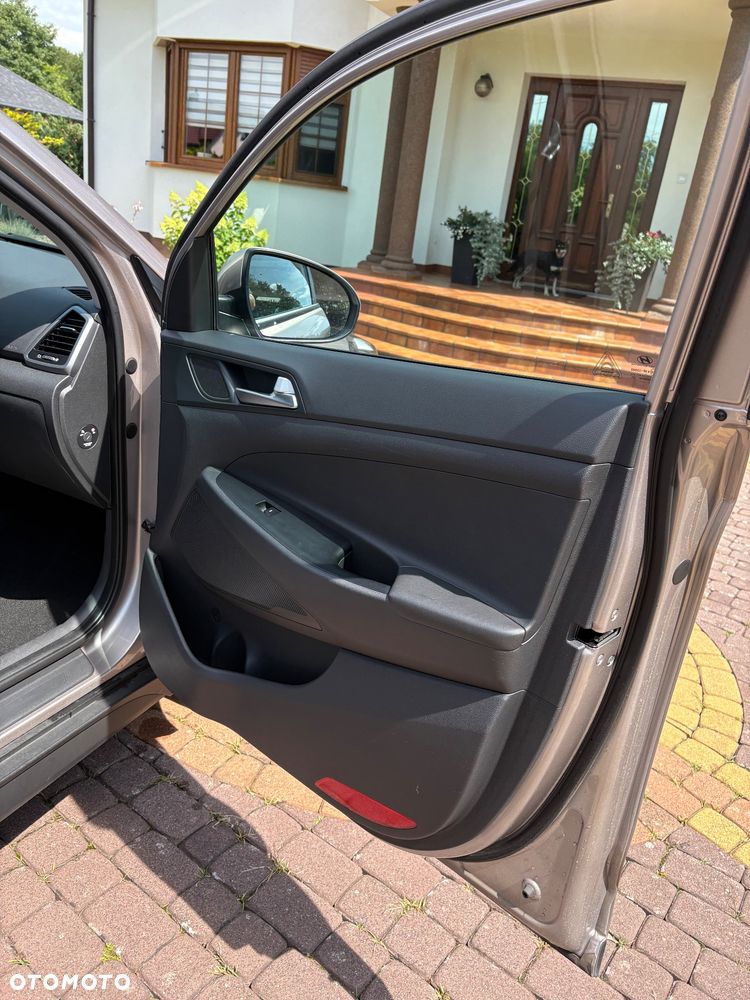 Hyundai Tucson 1.7 CRDI BlueDrive Comfort 2WD - 10