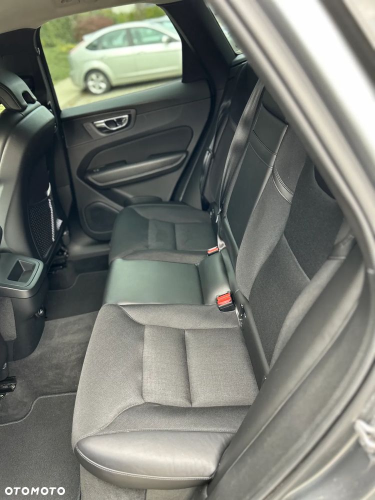 Volvo XC 60 B4 D AWD Inscription - 12