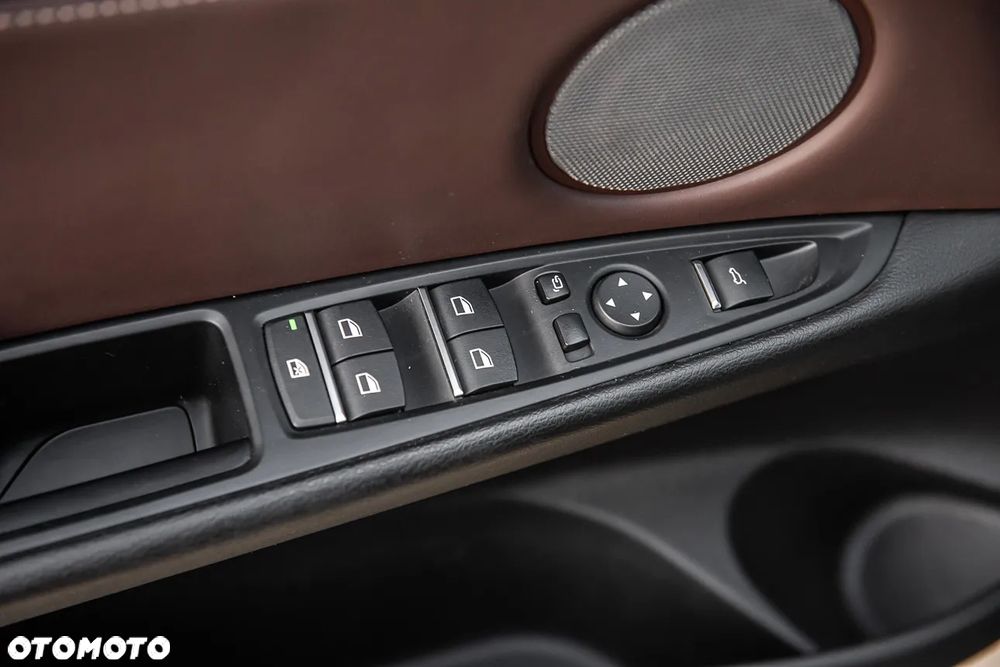 BMW X5 xDrive30d - 16