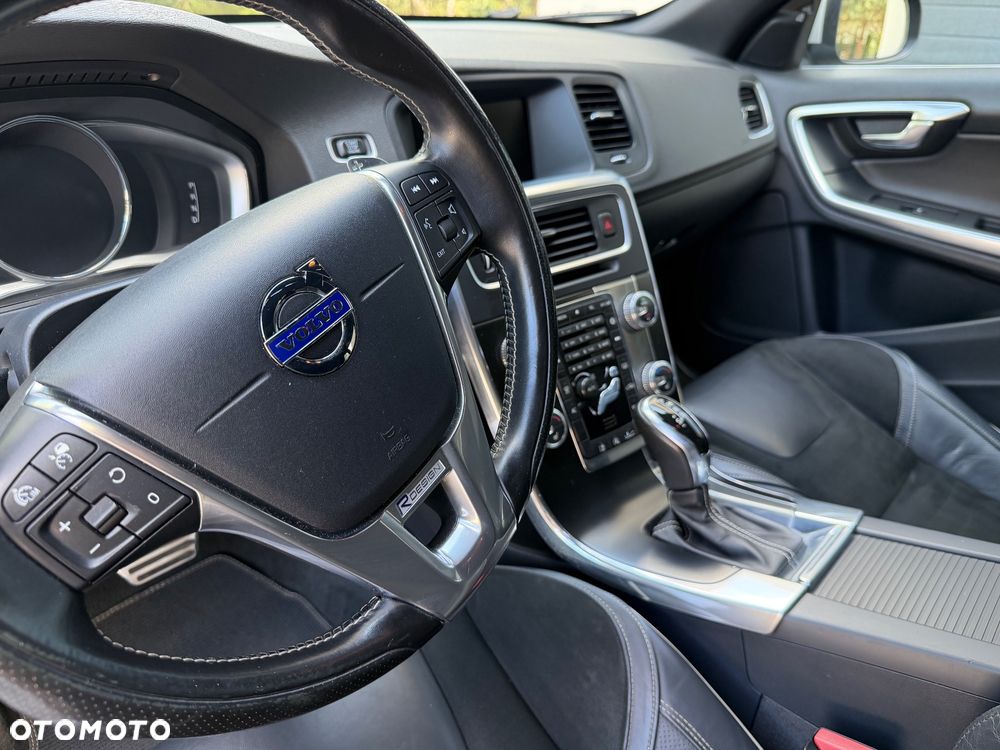 Volvo V60 T6 Drive-E R-Design Summum - 11