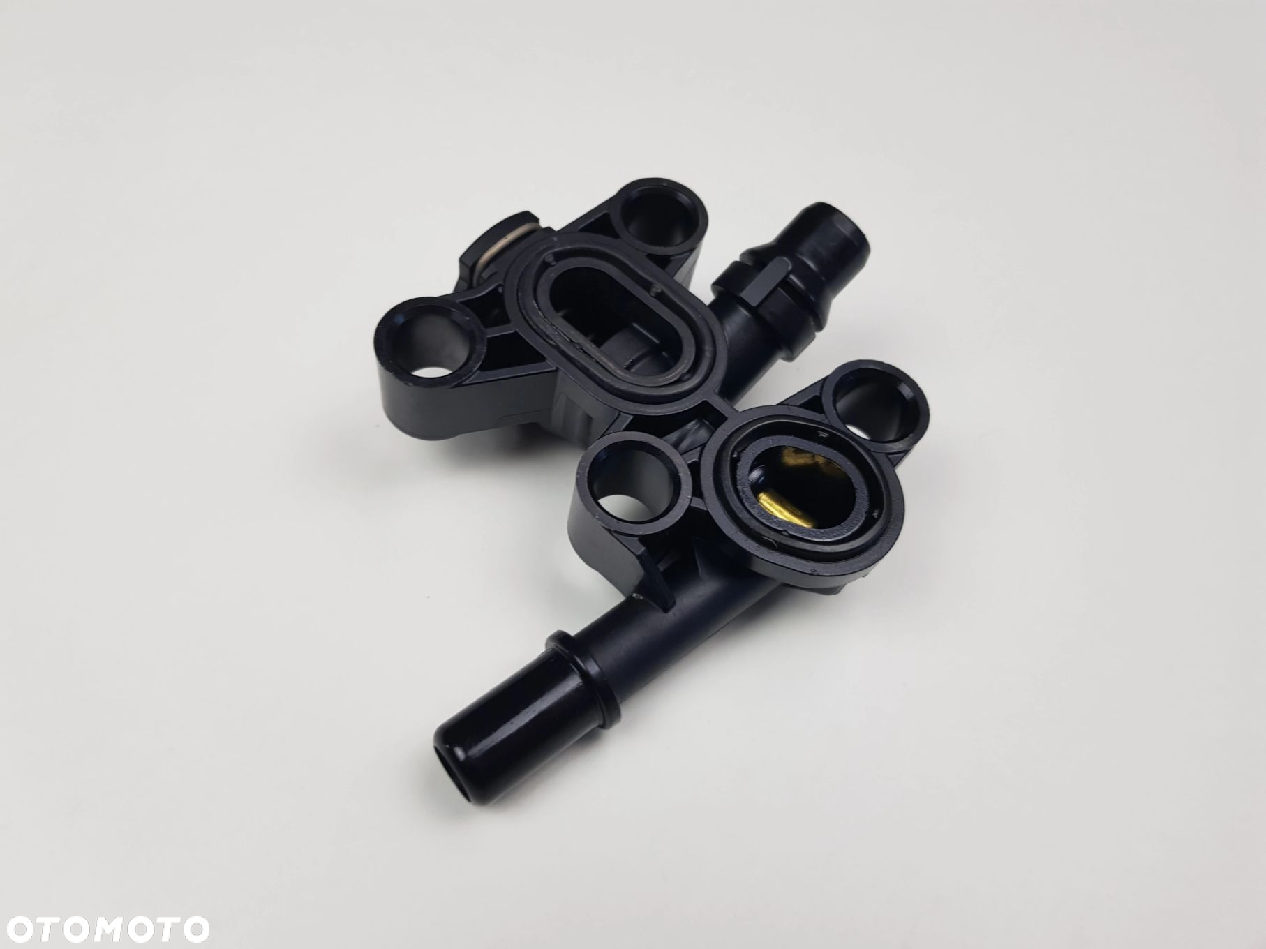 Termostat chłodnicy oleju BMW F20 F30 F32 G20 G30 B47 2.0d 70564516 - 7