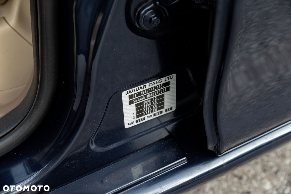 Jaguar X-Type 2.5 V6 4x4 Executive - 22