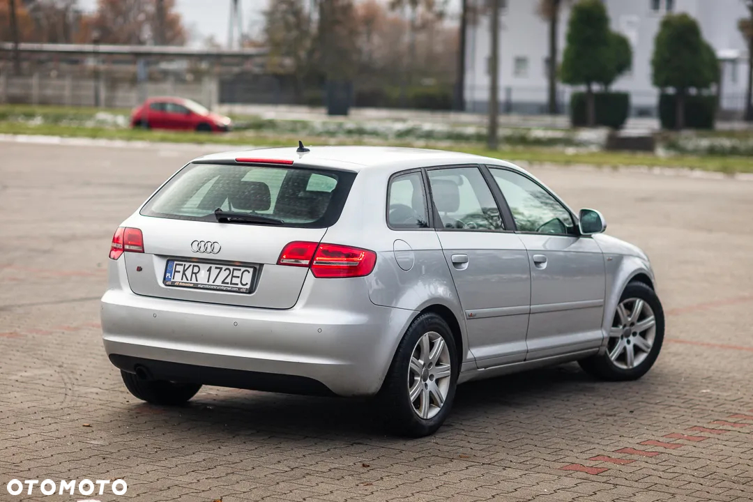 Audi A3 1.6 TDI Sportback S line Sportpaket - 12