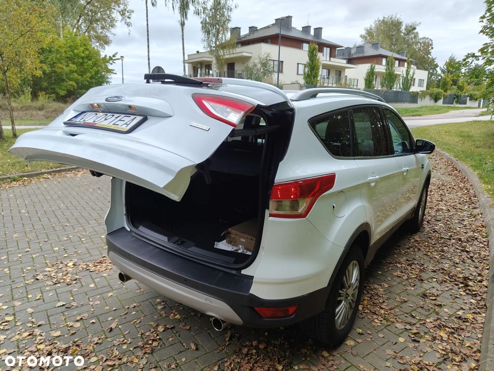 Ford Kuga 1.6 EcoBoost 2x4 Titanium - 12
