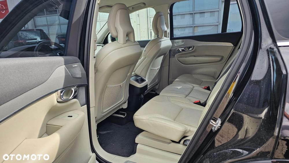Volvo XC 90 - 20