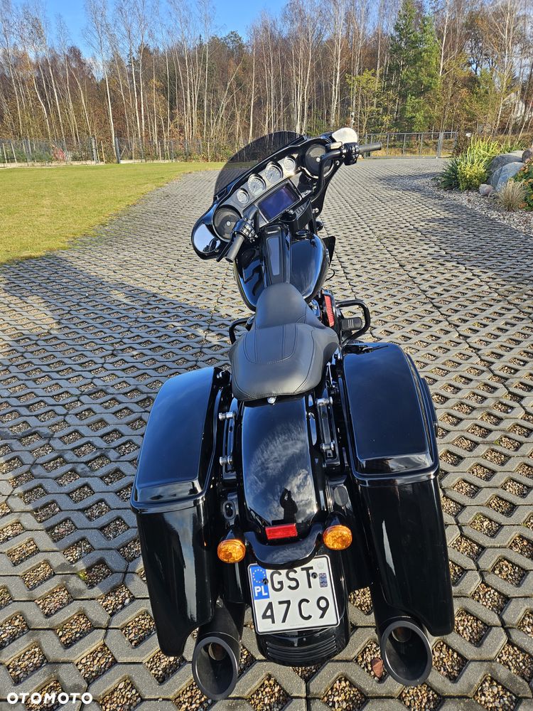 Harley-Davidson Touring Street Glide - 11