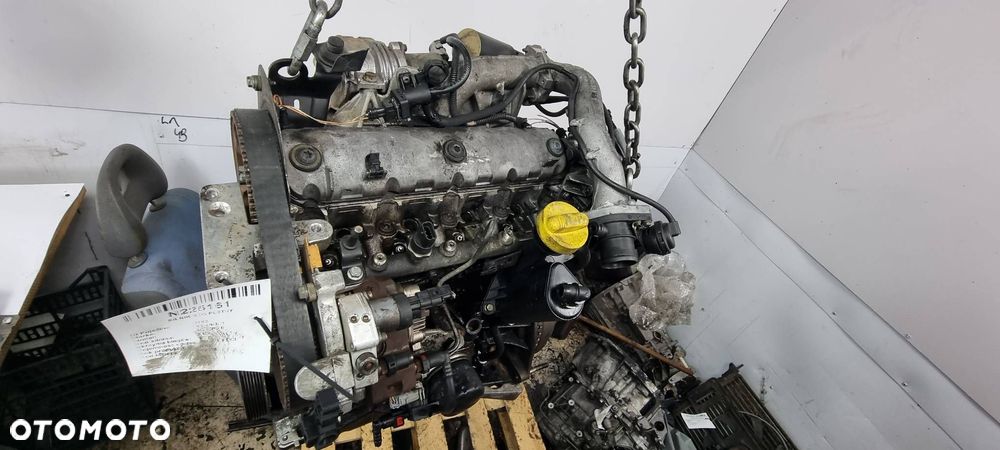 SILNIK KOMPLETNY RENAULT SCENIC II  F9Q - 8