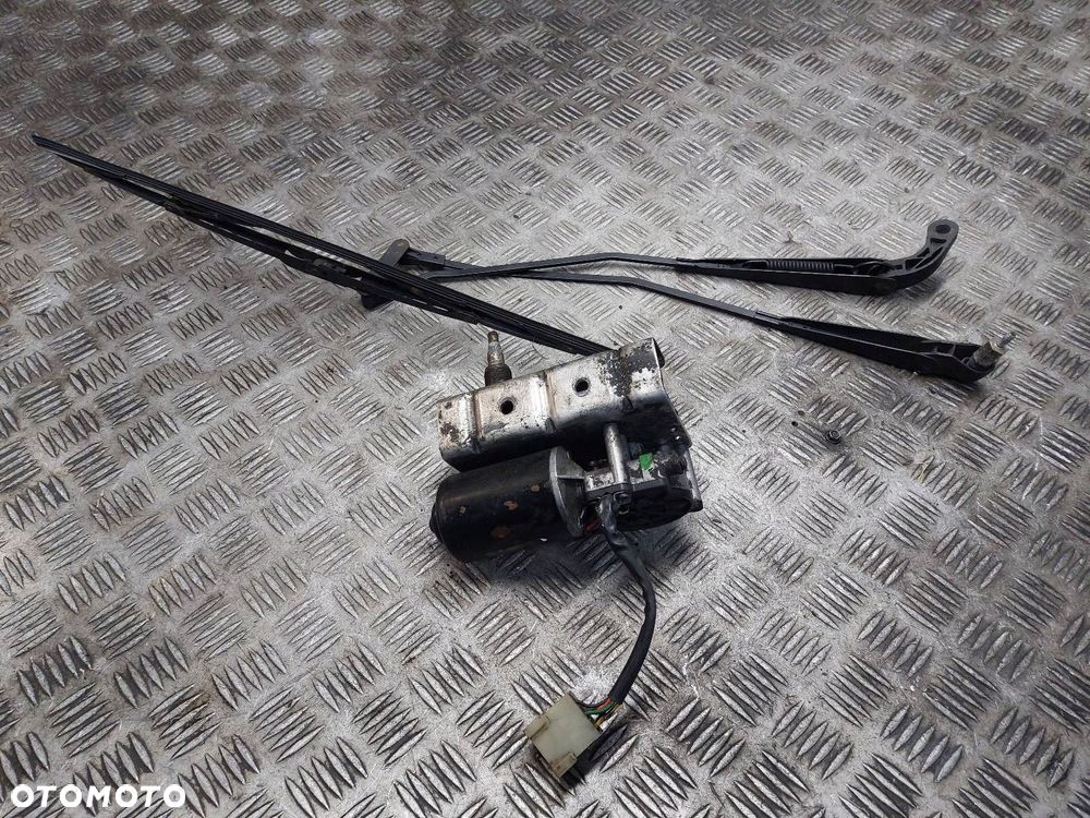 MECHANIZM WYCIERACZEK + SILNICZEK PRZÓD + RAMIONA LIGIER AMBRA I - 4