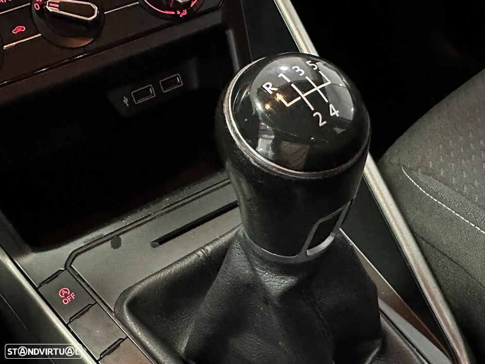 VW Polo 1.0 Confortline - 28