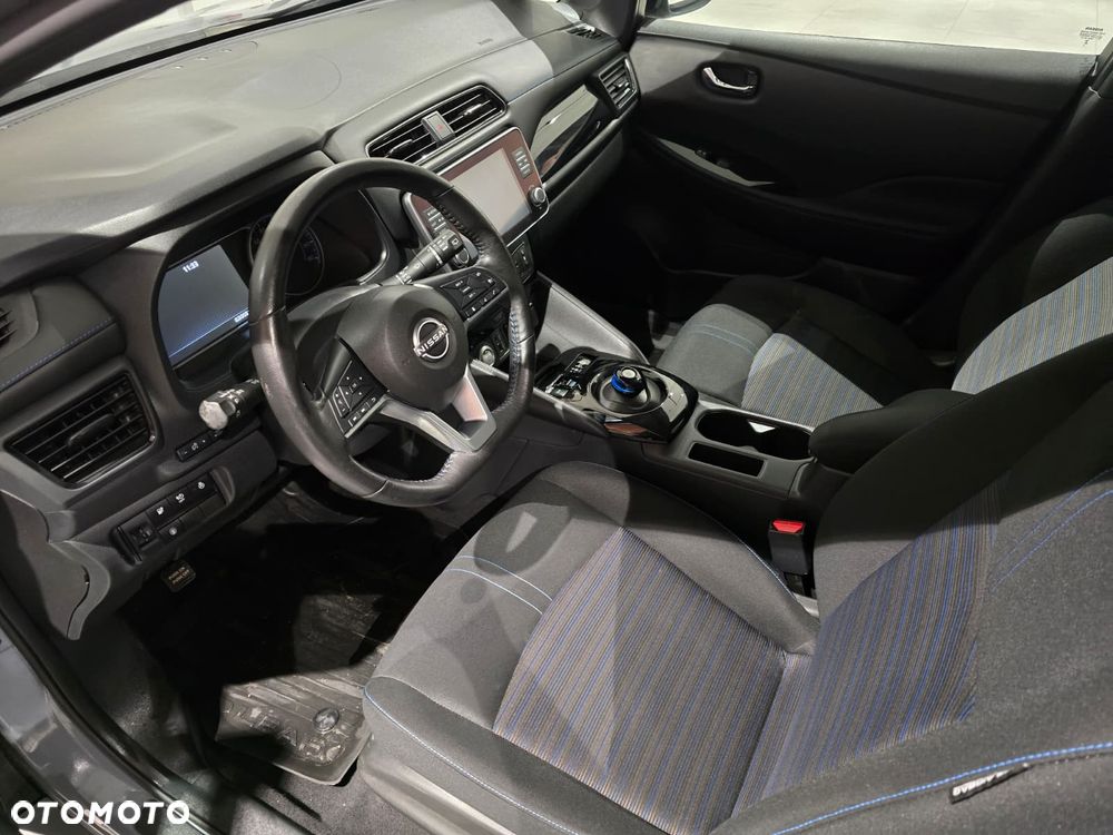 Nissan Leaf 40kWh N-Connecta - 11