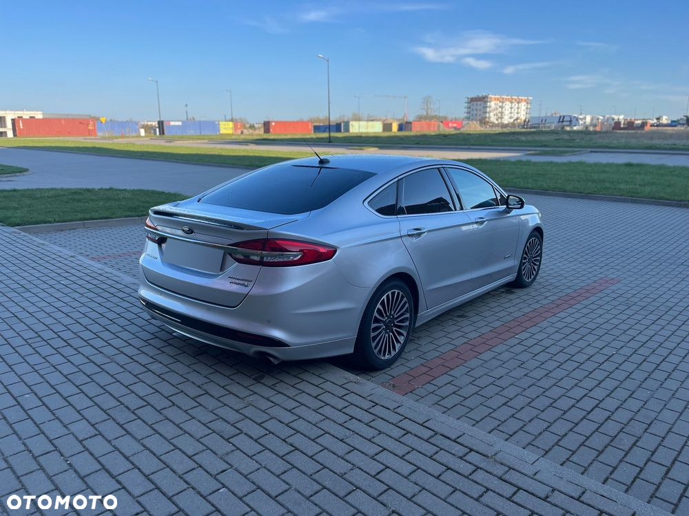 Ford Fusion - 8