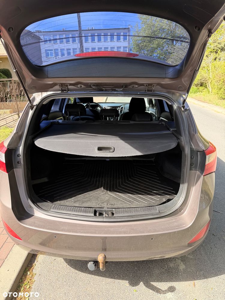 Hyundai i30 blue Kombi 1.6 CRDi Style - 6
