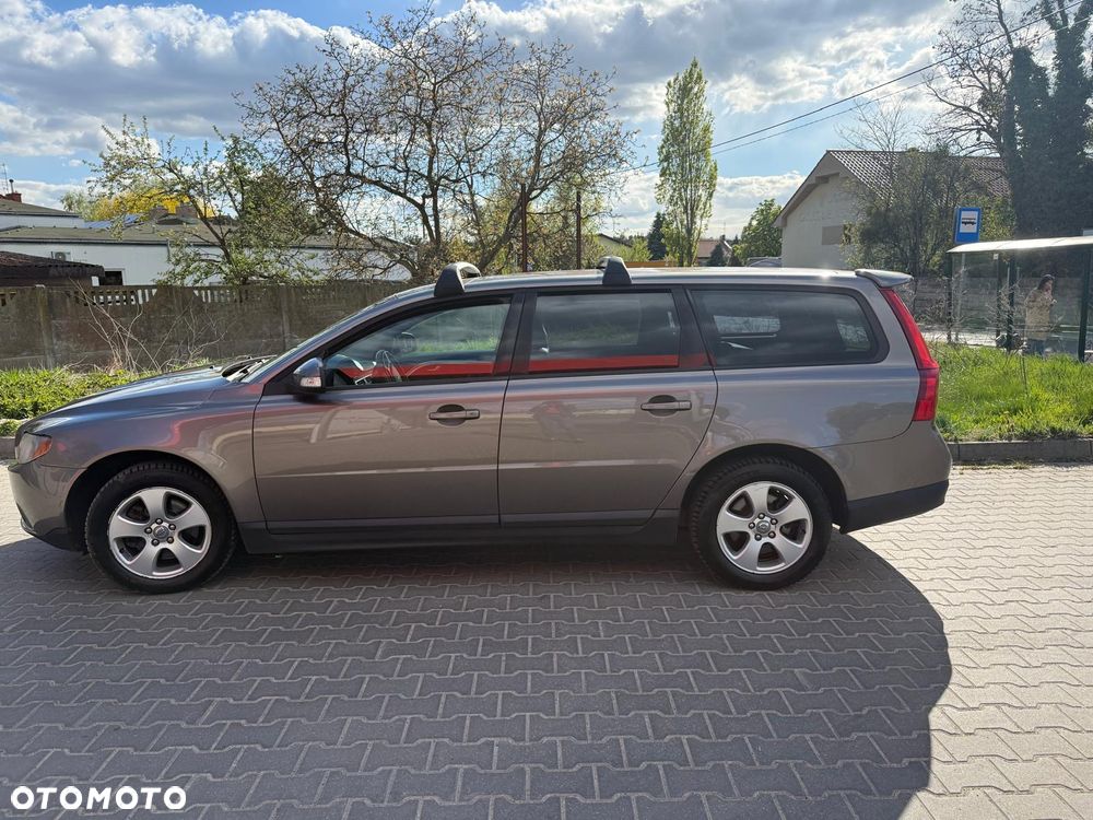 Volvo V70 2.0D Kinetic - 2