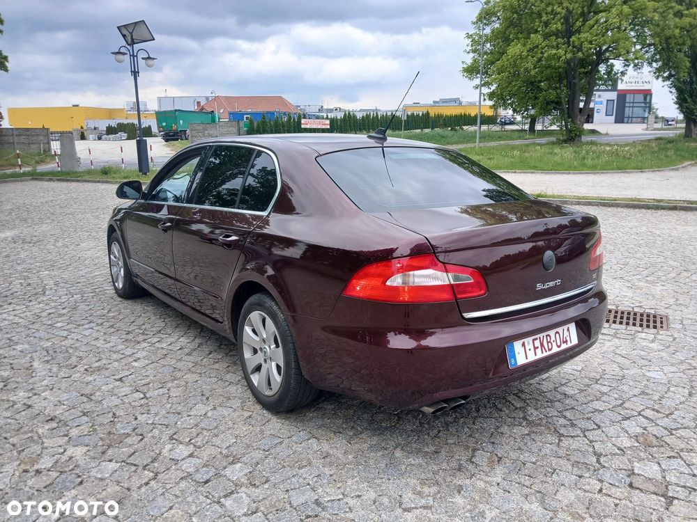 Skoda Superb 2.0 TDI DPF Elegance - 7