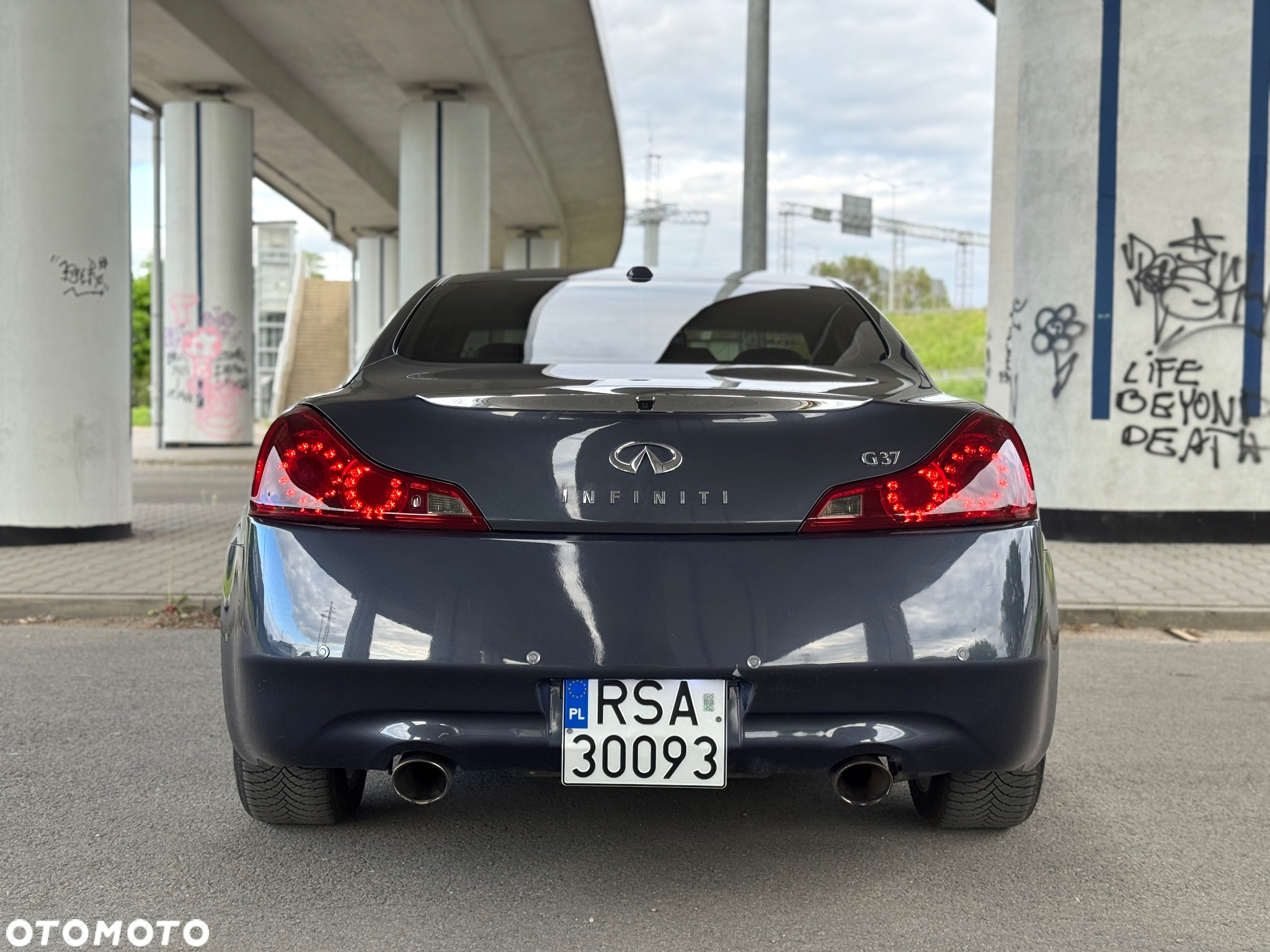 Infiniti G G37 - 5