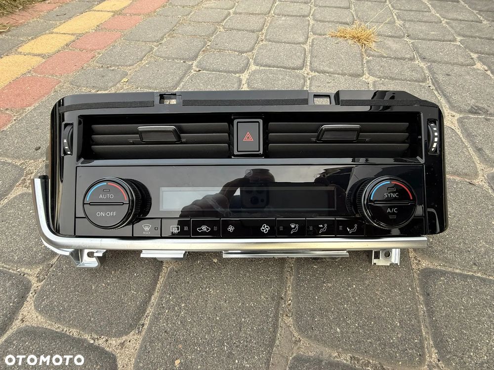 Nissan Qashqai J12 panel sterownik klimatronik
