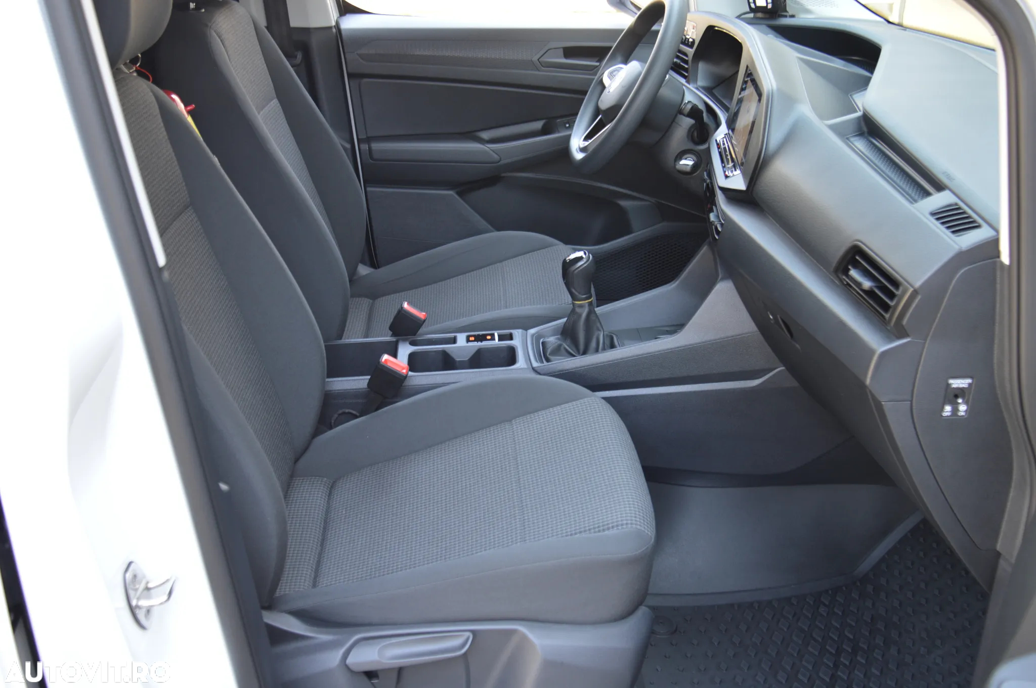 Volkswagen CADDY 2.0TDI FRIGORIFIC - 10