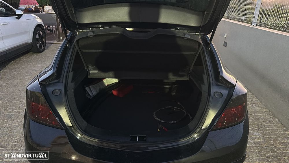 Opel Astra GTC 1.9 CDTI - 19