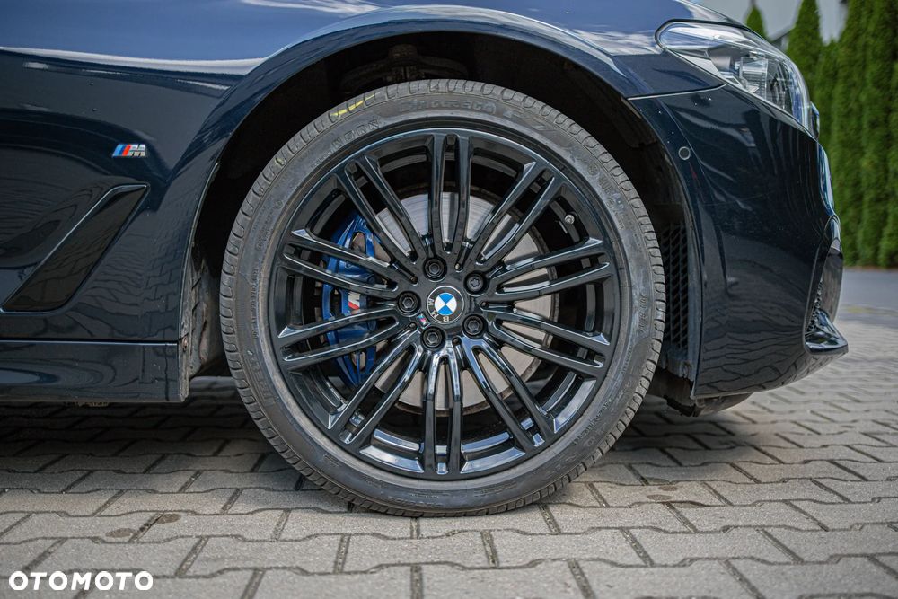 BMW Seria 5 530e xDrive M Sport sport - 15