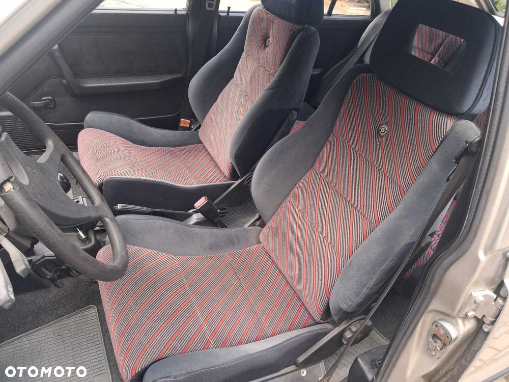 Polonez Caro - 8