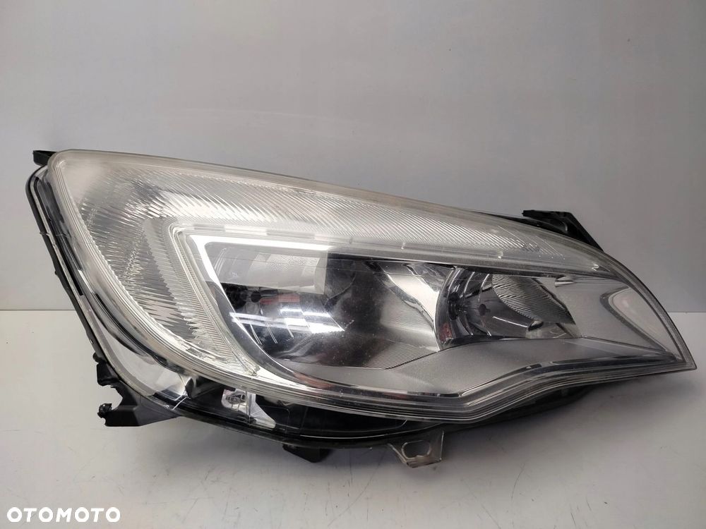 OPEL ASTRA J 09R- REFLEKTOR LAMPA PRAWY PRZÓD PRAWA PRZEDNIA - 1