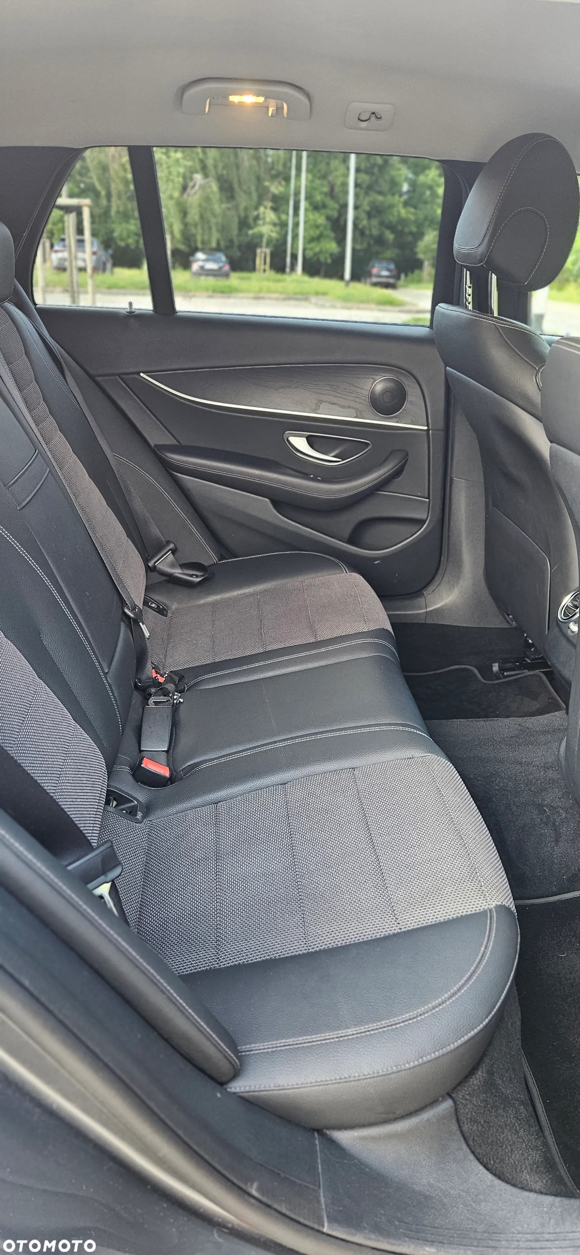 Mercedes-Benz Klasa E 220 d 4-Matic 9G-TRONIC - 5