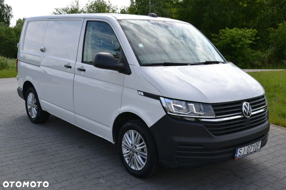 Volkswagen Transporter - 1