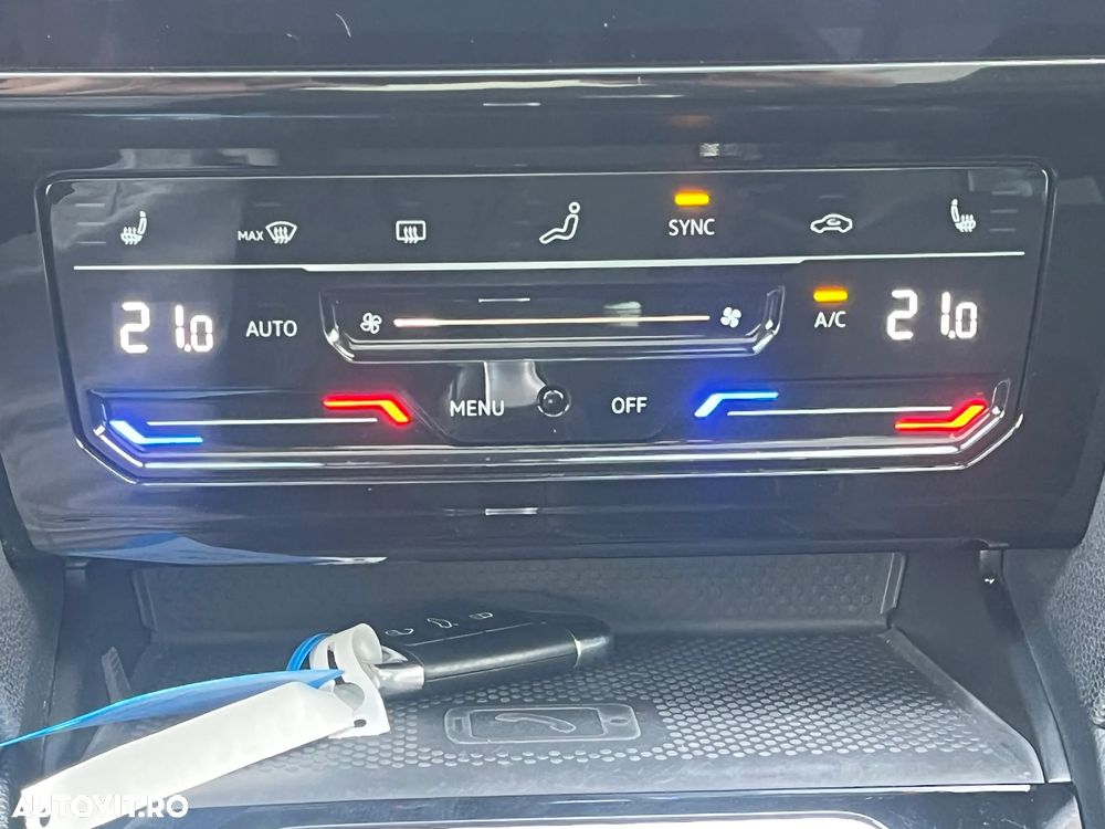 Volkswagen Passat 2.0 TDI 4Mot DSG Highline - 30